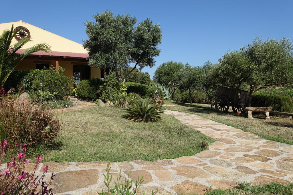 Agriturismo Campesi Casale Tra Le Vigne Альєнту Екстер'єр фото
